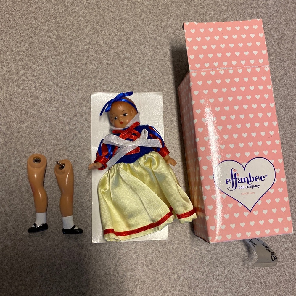 Vintage Effanbee Wee Patsy Snow White New In Box - LEGS NEED RESTRINGING #V693